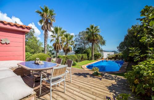 El Cuarton Villa | Stylish Villa in Tarifa with Stunning African Views