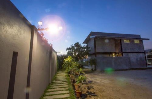 Bukit Hantu Hotel | Villa Paddy: Family-Friendly Haven with Private Pool