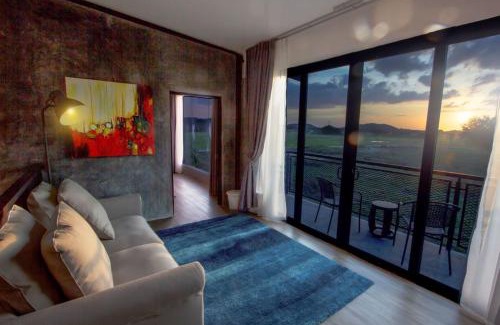 Bukit Hantu Hotel | Villa Paddy: Family-Friendly Haven with Private Pool