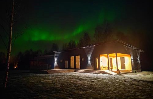 Rovaniemi Villa | Relax at Villa Pajunkissa: Jacuzzi & 10/10 Guest Rated