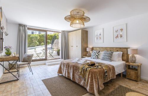 El Tosalet Villa | Villa Pakatoa: 4-Star Oceanfront Retreat with Top Reviews