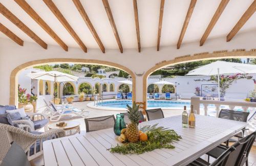 El Tosalet Villa | Villa Pakatoa: 4-Star Oceanfront Retreat with Top Reviews