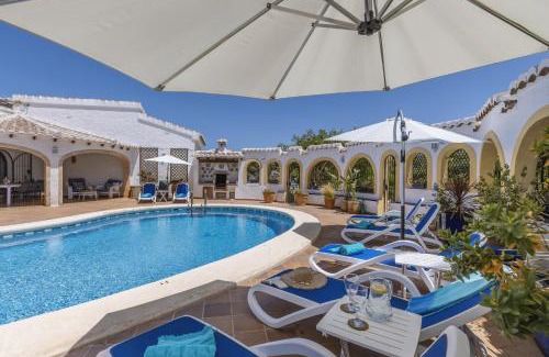 El Tosalet Villa | Villa Pakatoa: 4-Star Oceanfront Retreat with Top Reviews