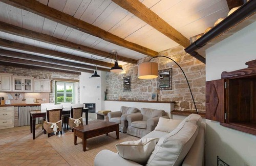 Vosteni House | Villa Pakich in Orbani