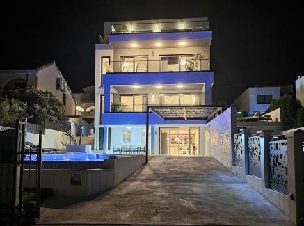 Okrug Villa | Elegant Villa Palace Al Nera: 5-Star Oceanfront Retreat