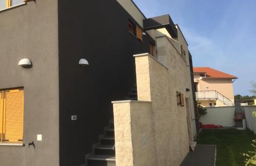 Valbandon Villa | Villa Palatium I: Pet Friendly with Pool & Hot Tub