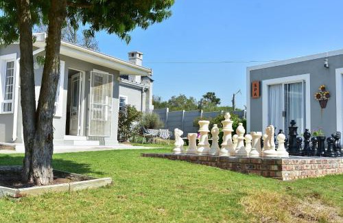 Grahamstown House | Relax at Villa Palesa Guesthouse with Hot Tub & Breakfast