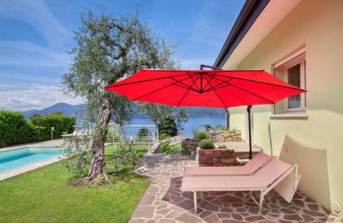 Torri del Benaco Villa | Relaxing Villa Palladini with Pool - Pet Friendly Getaway
