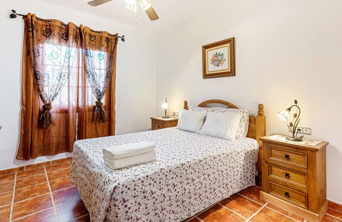 Cartama Villa | Villa "Palmeras" with Mountain View, Private Pool & Wi-Fi