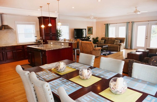 Tybee Island House | Villa Palms: Dual Property with Pool and Spa Oasis