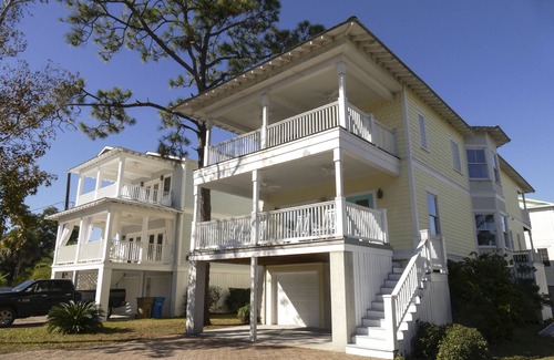 Tybee Island House | Villa Palms: Dual Property with Pool and Spa Oasis