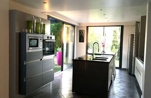 Cap d'Agde Villa | Villa Paloma Cap d'Agde: Spa, Heated Pool & 10/10 Rating