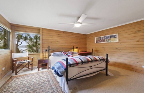 Patonga House | Top-Rated Villa Pandanus - Oceanfront Escape at Patonga Beach