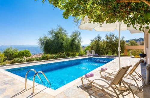Droushia Villa | Villa Panorama Tria: Oceanfront Bliss with Pool & Top Ratings