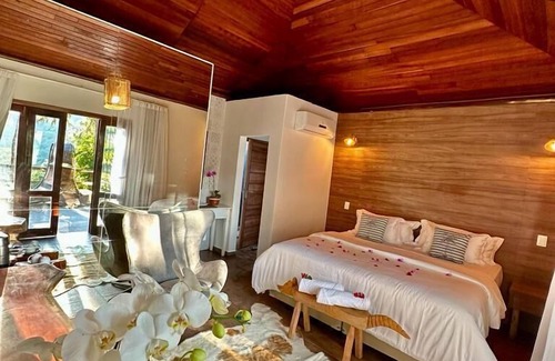 Santa Rita do Ribeira Hotel | Villa Pantai Secret Place: Poolside Bliss Awaits You