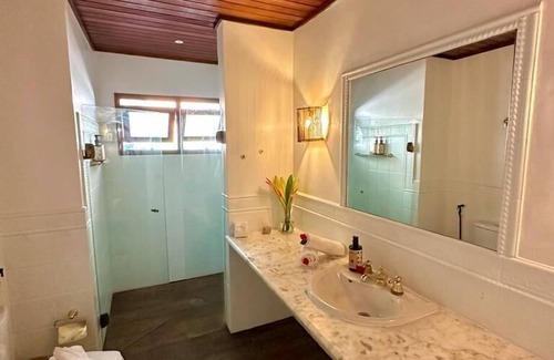 Santa Rita do Ribeira Hotel | Villa Pantai Secret Place: Poolside Bliss Awaits You