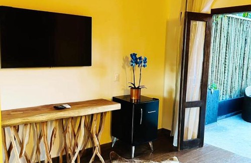 Juquia Hotel | Relax at Villa Pantai Secret Place with Oceanfront Views