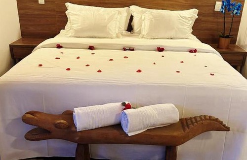 Juquia Hotel | Relax at Villa Pantai Secret Place with Oceanfront Views
