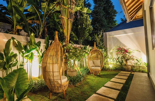 Ubud City-Centre House | Villa Panthea Ubud Bali: Jungle View & Private Pool Awaits