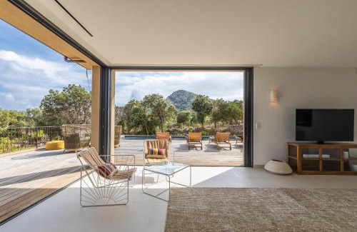 Pianotolli-Caldarello Villa | Villa Paola