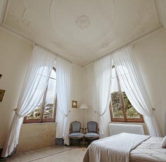 Portovenere Villa | Villa Paolo Lemon Tree: Pet-Friendly 4-Star Retreat Awaits