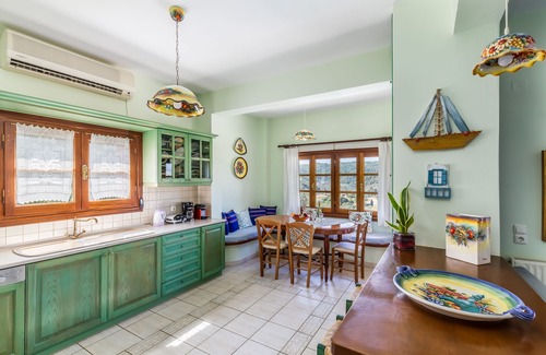 Stafylos Villa | Villa Papearethos: Guest Rated 10/10 with Ocean Views