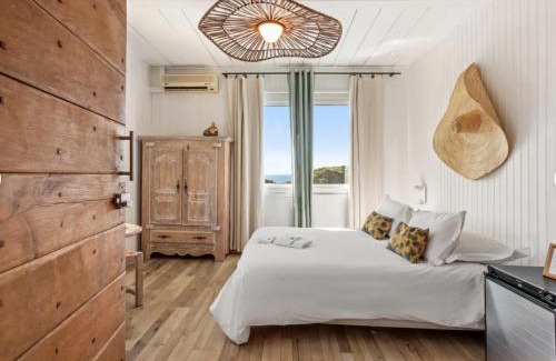 Les Issambres Hotel | Discover Villa Paradis: Oceanfront Retreat with Spa & Pool