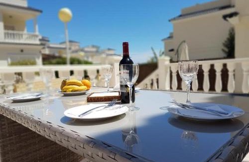 Coveta Fuma Villa | Oceanfront Villa Paradise Campello: Rated 9.5/10 by Guests