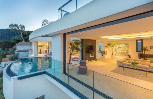 Eze Villa | Discover Villa Paradise: A 5-Star Oceanfront Retreat