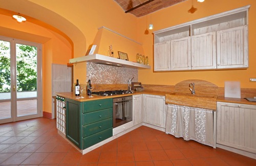 Casole d'Elsa Villa | Villa Paradiso 12: Relax with Private Pool & Spa Amenities