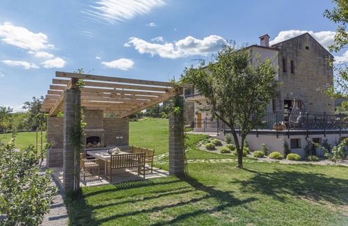 Sveti Bartol Villa | Discover Villa Paradiso: Wellness Retreat with Sea View