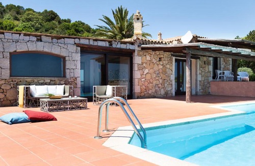 Pantogia Villa | Discover Villa Paradiso: Family-Friendly Oasis with Pool