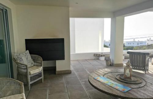 Paradise Beach House | Villa Paradiso: Ocean View & Private Beach Escape Awaits