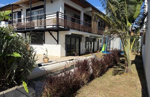 Sainte-Suzanne Villa | Villa Pasithéa