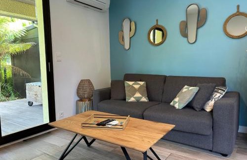 Seignosse House | Cozy Villa with Private Terrace, Steps from the Ocean