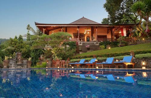 Kayu Putih Resort | Villa Patria: 4-Star Hotel with Pool and Pet-Friendly Amenities
