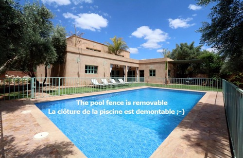 Ouled Moumen Villa | Villa Pauline: Relaxing Retreat with Private Pool & Spa