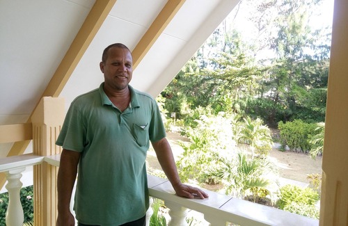 La Digue Villa | Villa Payanke: Cozy Chalets Steps from the Beach
