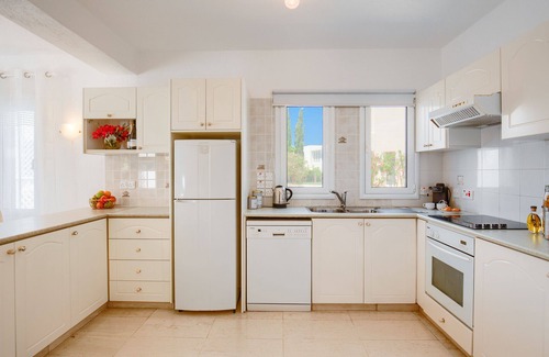 Kissonerga Villa | Villa Pearl Bay: Prime Location with Private Pool & Ocean Views