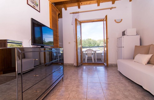 Drvenik Mali Villa | Explore Villa Pearl of the Adriatic - Poolside Paradise Awaits