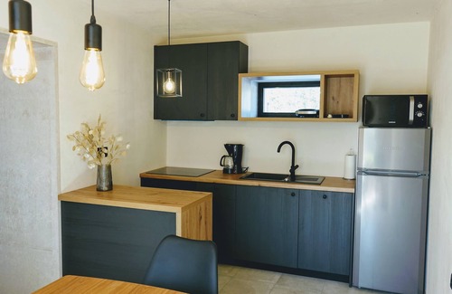 Pazin House | Discover Villa Pepa: Family-Friendly with Pool & Breakfast