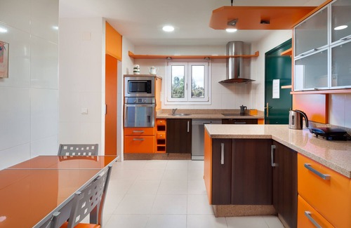 Velez-Malaga Villa | Villa 'Pepa': Oceanfront Retreat with Pool & Spa Amenities