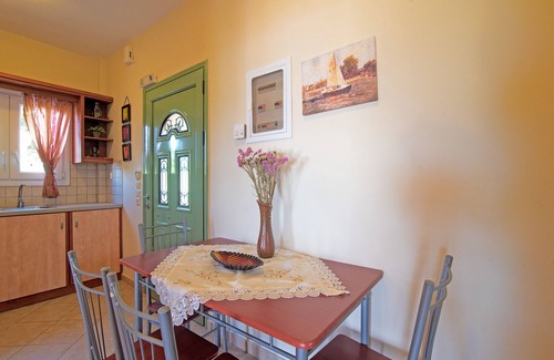 Messonghi Apartment | Villa Pepy Apartment with Sea View & Garden Amenities