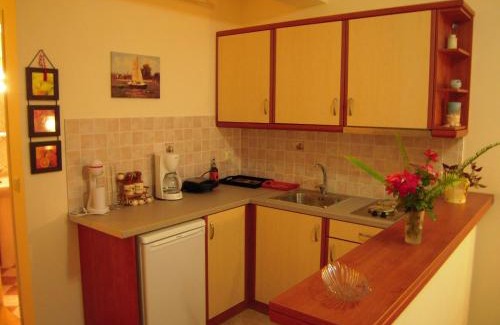 Messonghi Apartment | Unforgettable Stay at Villa Pepy: 10/10 with Hot Tub!