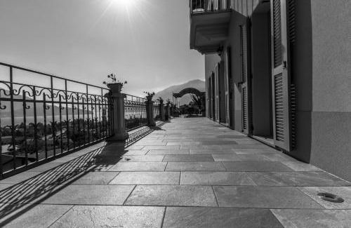 Domaso Villa | Villa Perla del Lago: Oceanfront Retreat with Pool & Hot Tub