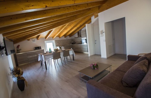Domaso Villa | Villa Perla Del Lago: Lake Views, Hot Tub & Pool Retreat