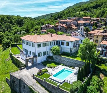 Calozzo House | Elegant Villa Perpenti - A 4-Star Retreat Awaits You