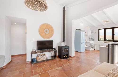 Cutar Villa | Villa 'Perruchena' with Mountain View, Wi-Fi and Air Conditioning