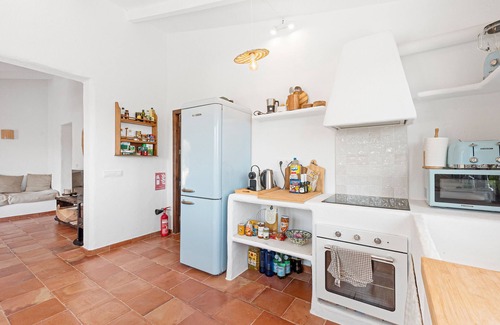 Cutar Villa | Villa 'Perruchena' with Mountain View, Wi-Fi and Air Conditioning