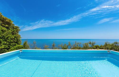 Gagliano del Capo House | Relax at Villa Petra by BarbarHouse with Pool and Family Comfort